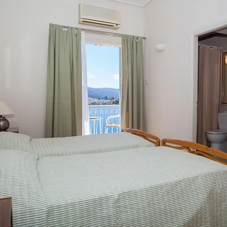Hotel Saron 3*
